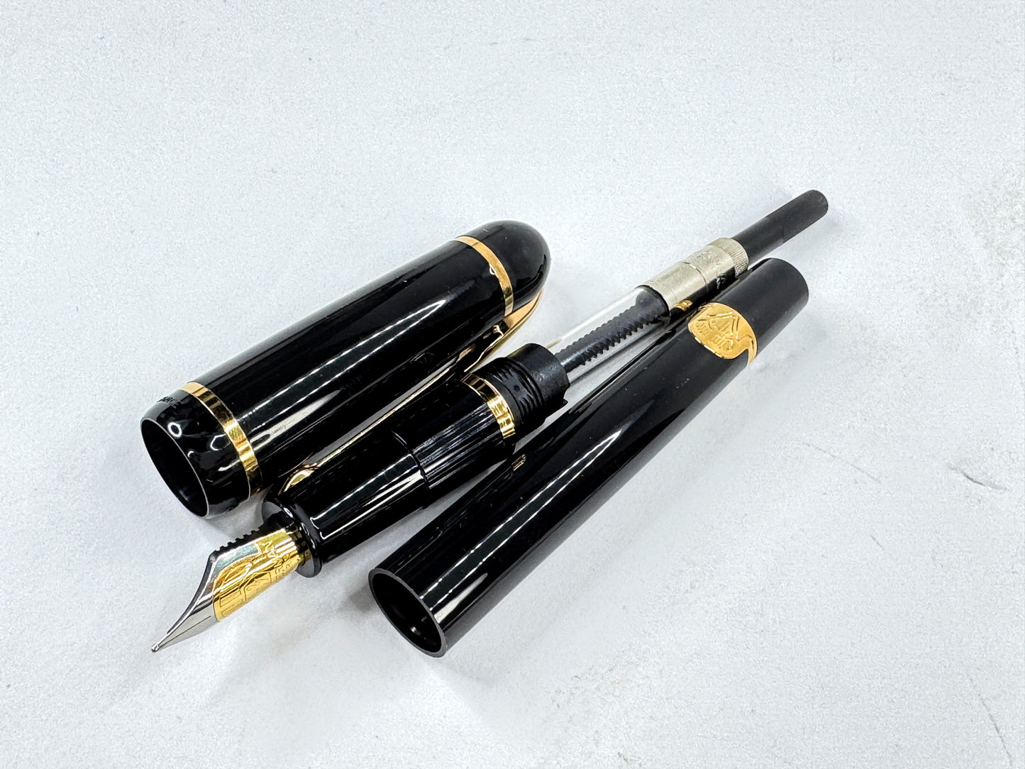 Vintage Waterman Paris Black Gold Trim Medium Fountain Pen Box SS450