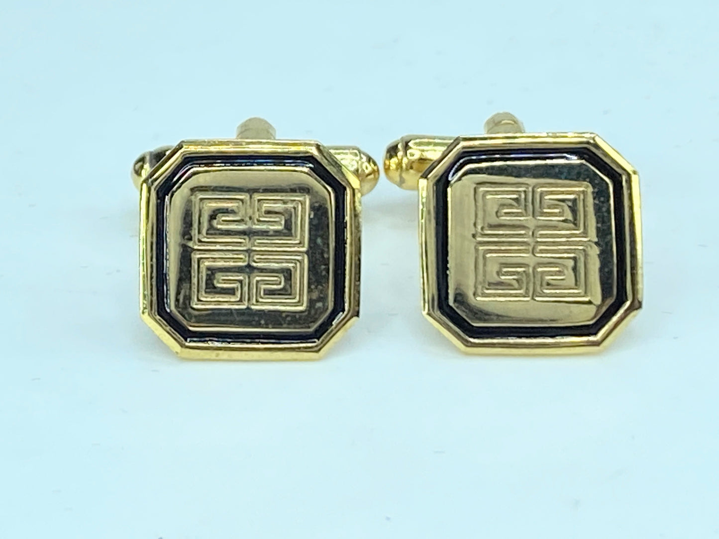 Bijoux Givenchy black enamel Paris New York Cufflinks gold tone GS140