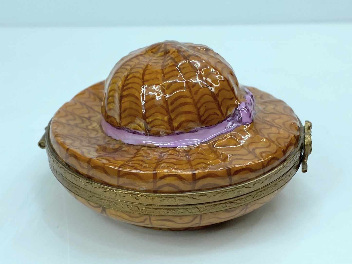 Retired c1990 Limoges, France Porcelain Ladies Straw Hat Shaped Trinket Box A562