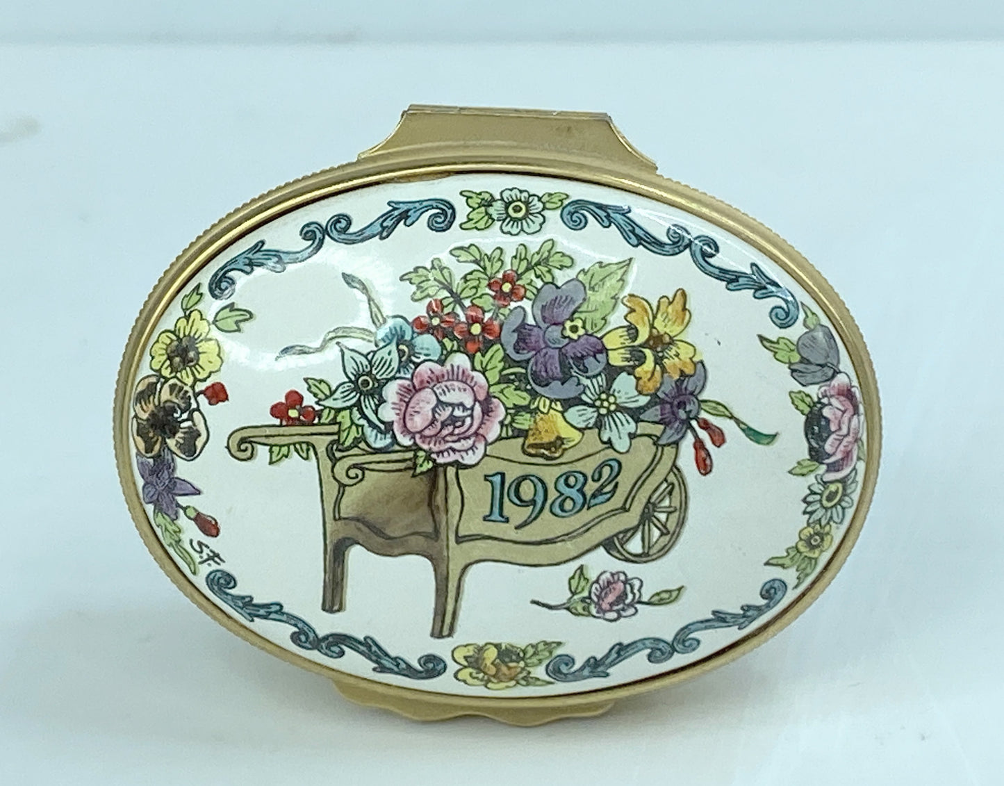Halcyon Days English Enamels "A Year to Remember 1982" Floral Trinket Box A564