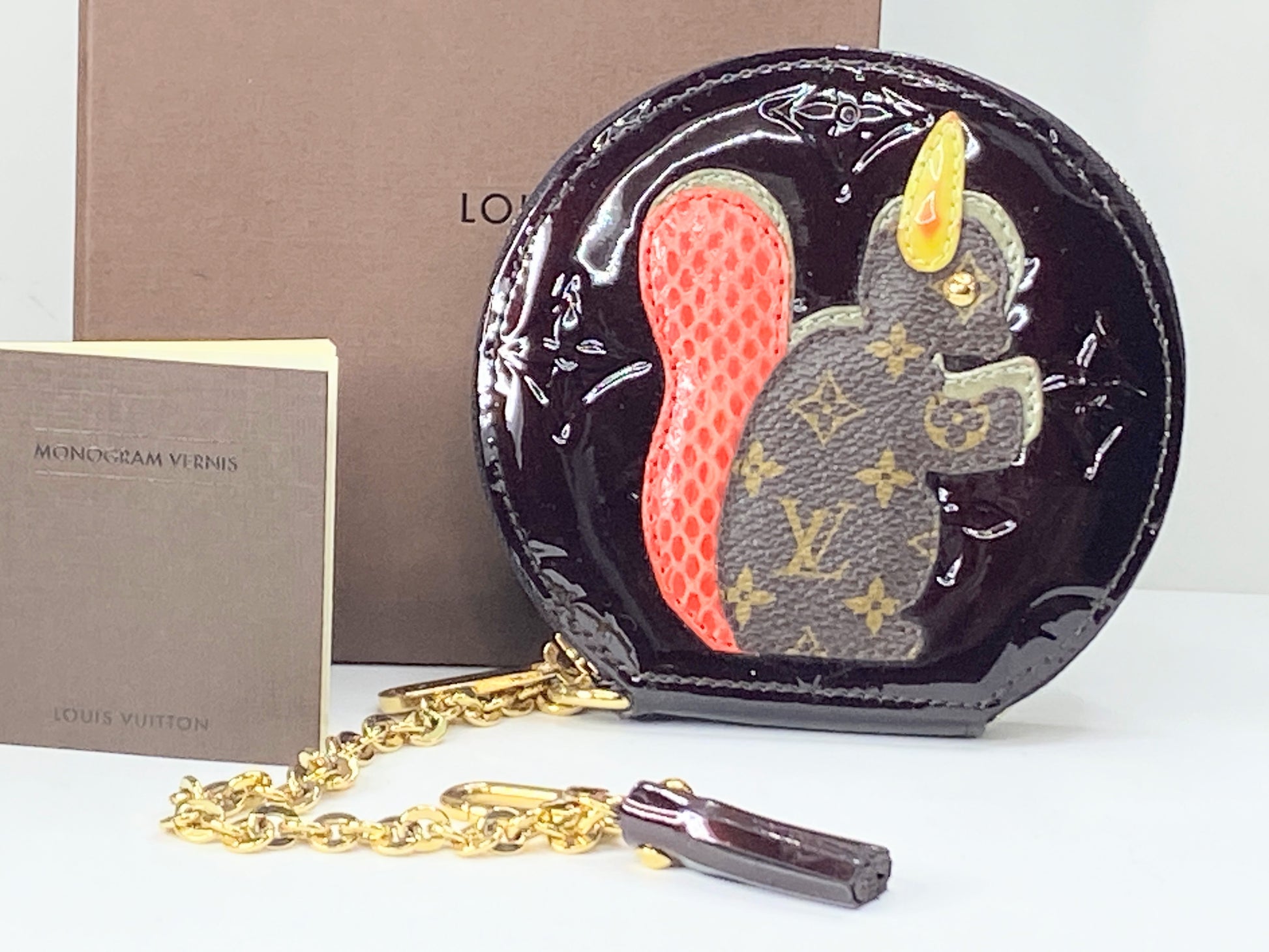 Auth Louis Vuitton Vernis Amaranth Portemonnay Squirrel Case GS419