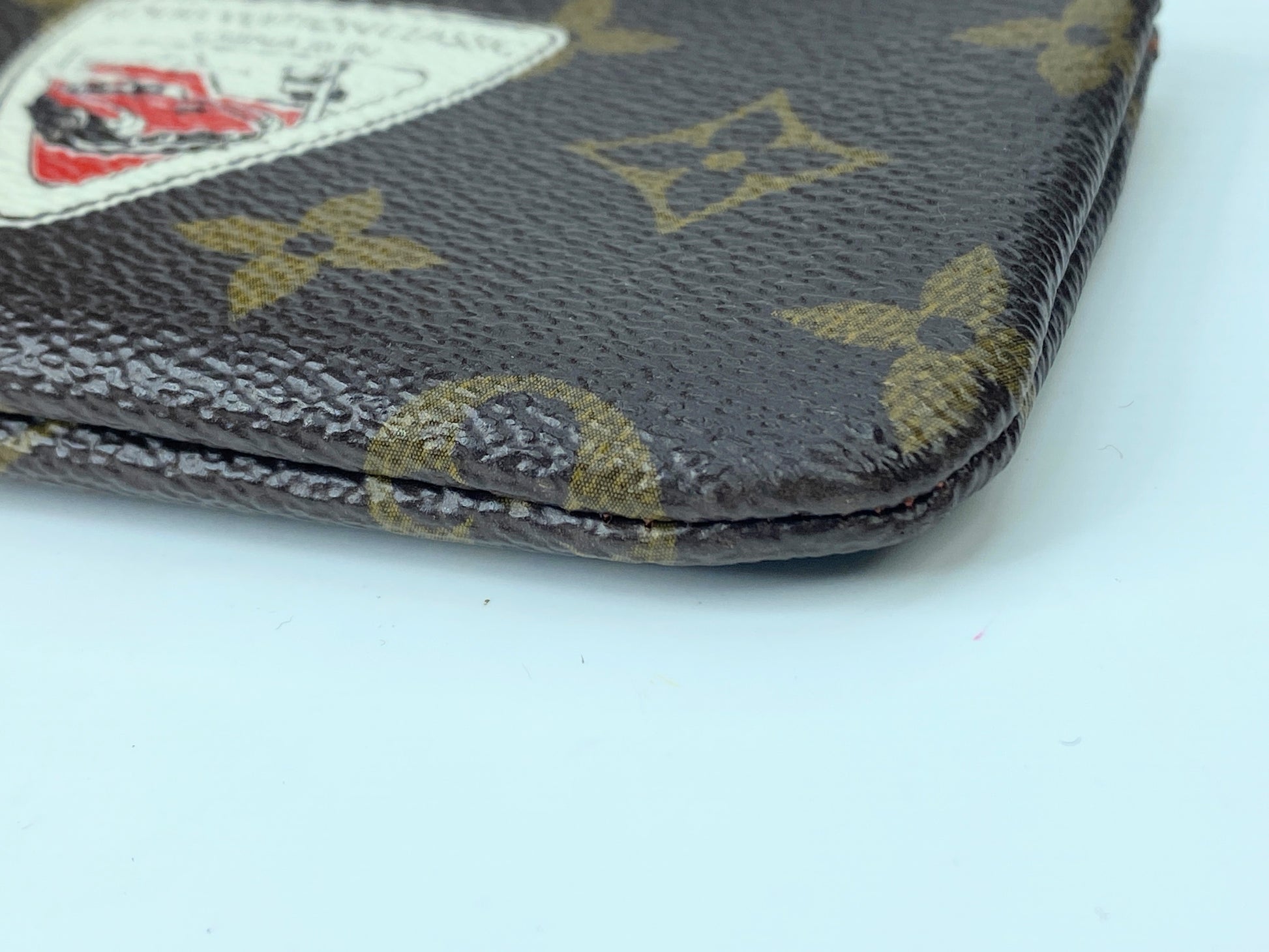 Auth Louis Vuitton Monogram Pochette Cle China Run with box GS420