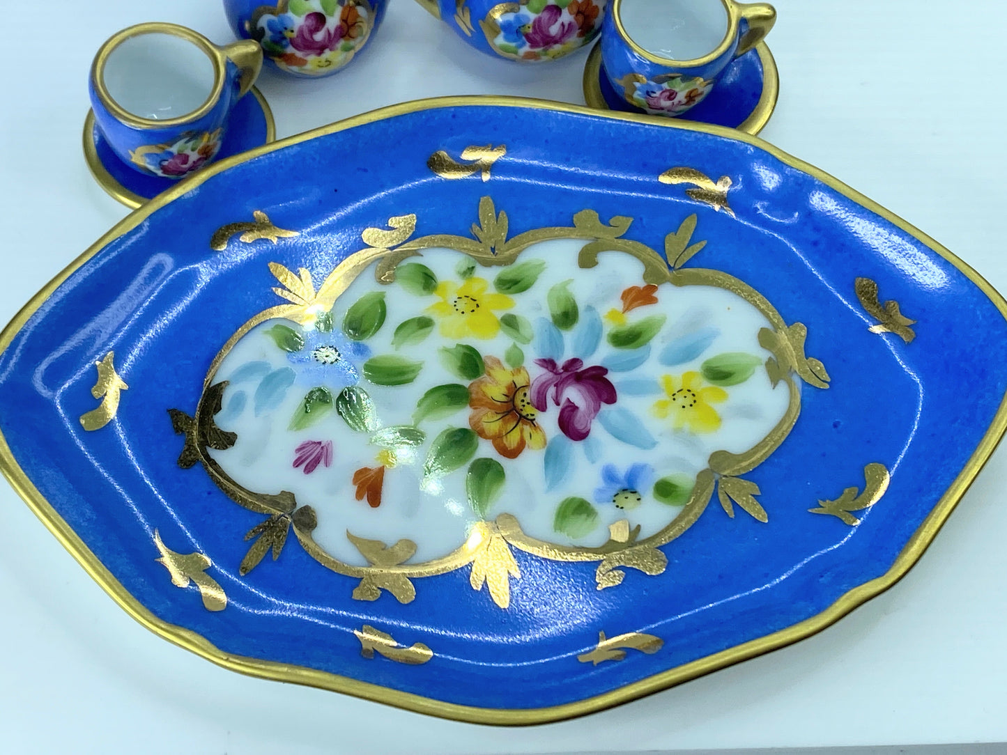 Pierre Arquie Limited Edition 8-Piece Blue Floral Limoges Box Tea Set A157