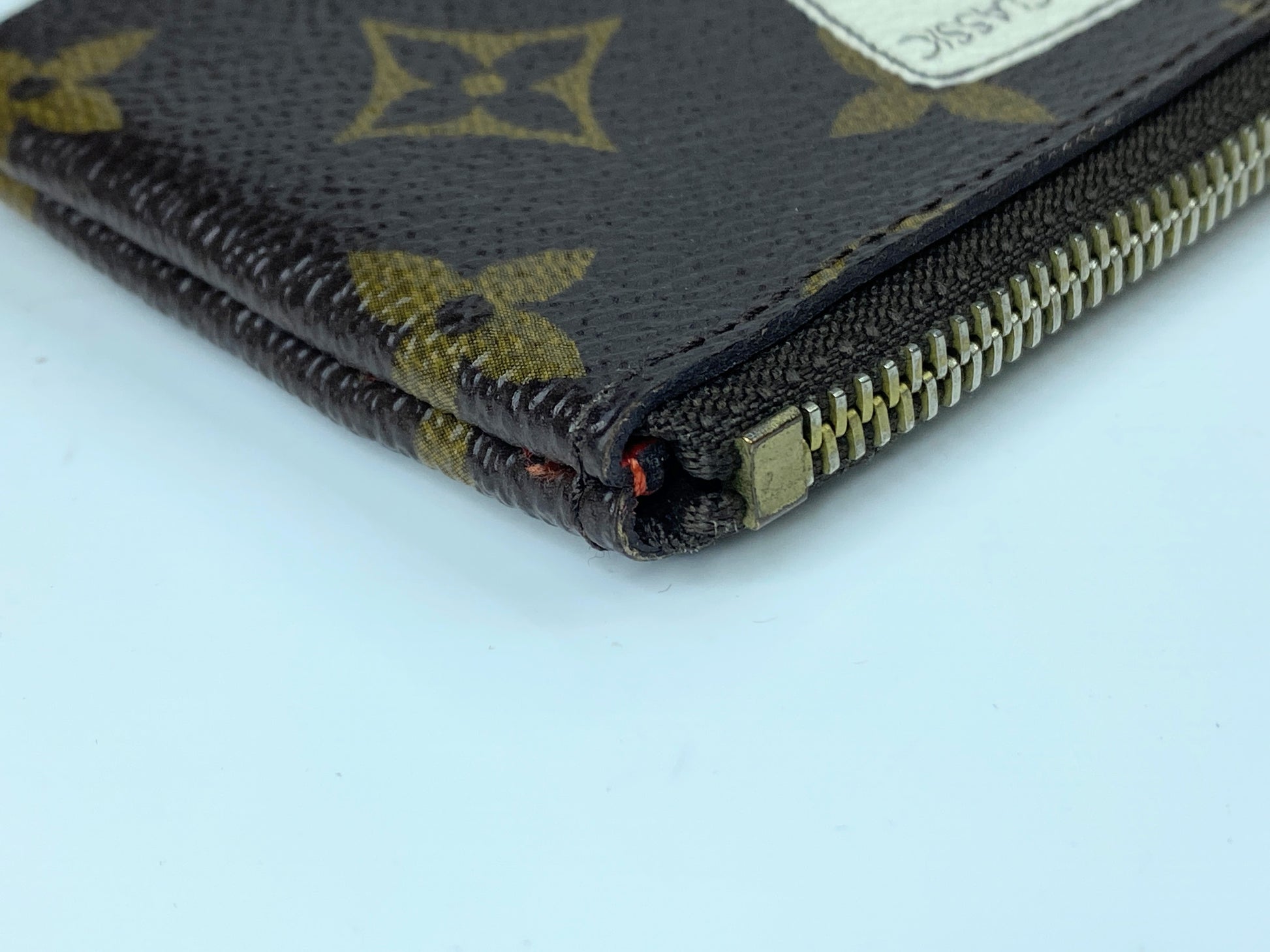 Auth Louis Vuitton Monogram Pochette Cle China Run with box GS420