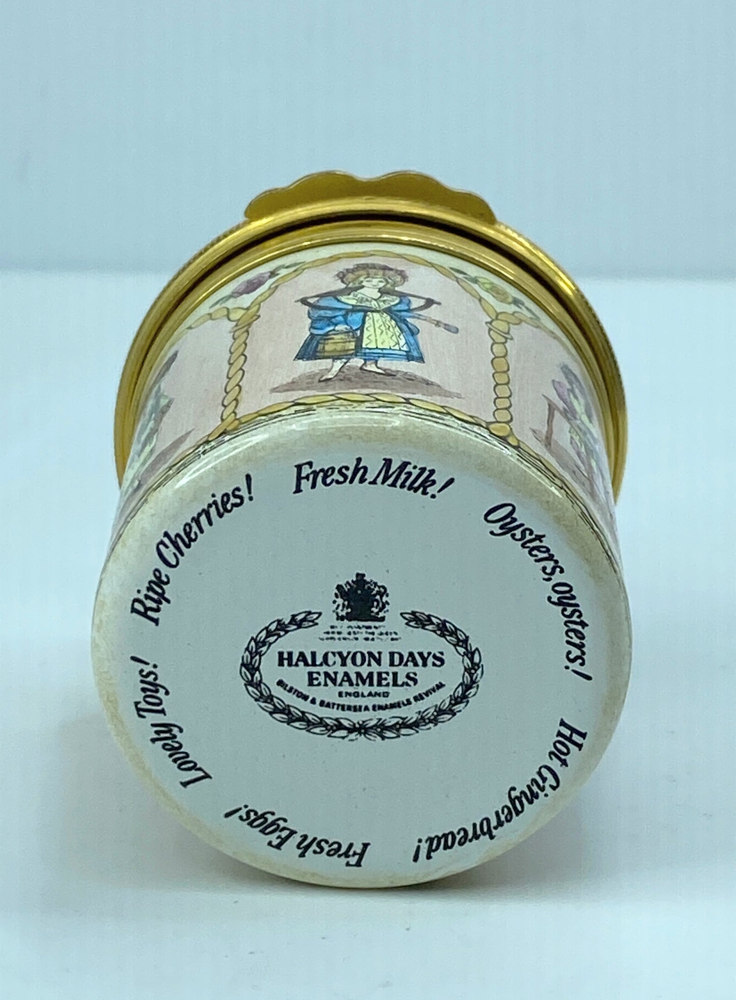 Halcyon Days Ordinary Day Enamel Box tall trinket A566