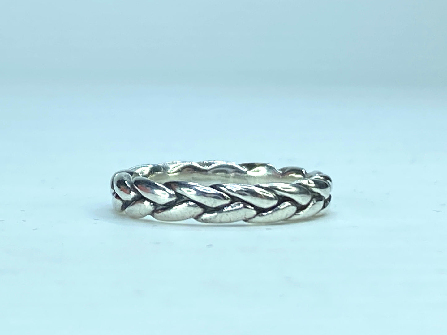 James Avery 3.7mm Celtic braided ring with box size 6 2.9g JR9793