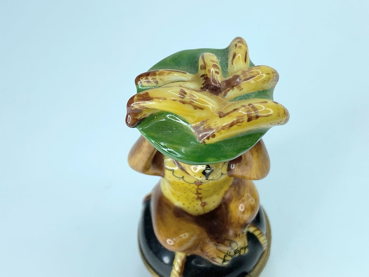 Rochard Limoges Monkey With Bananas French Porcelain Tabatieres A161