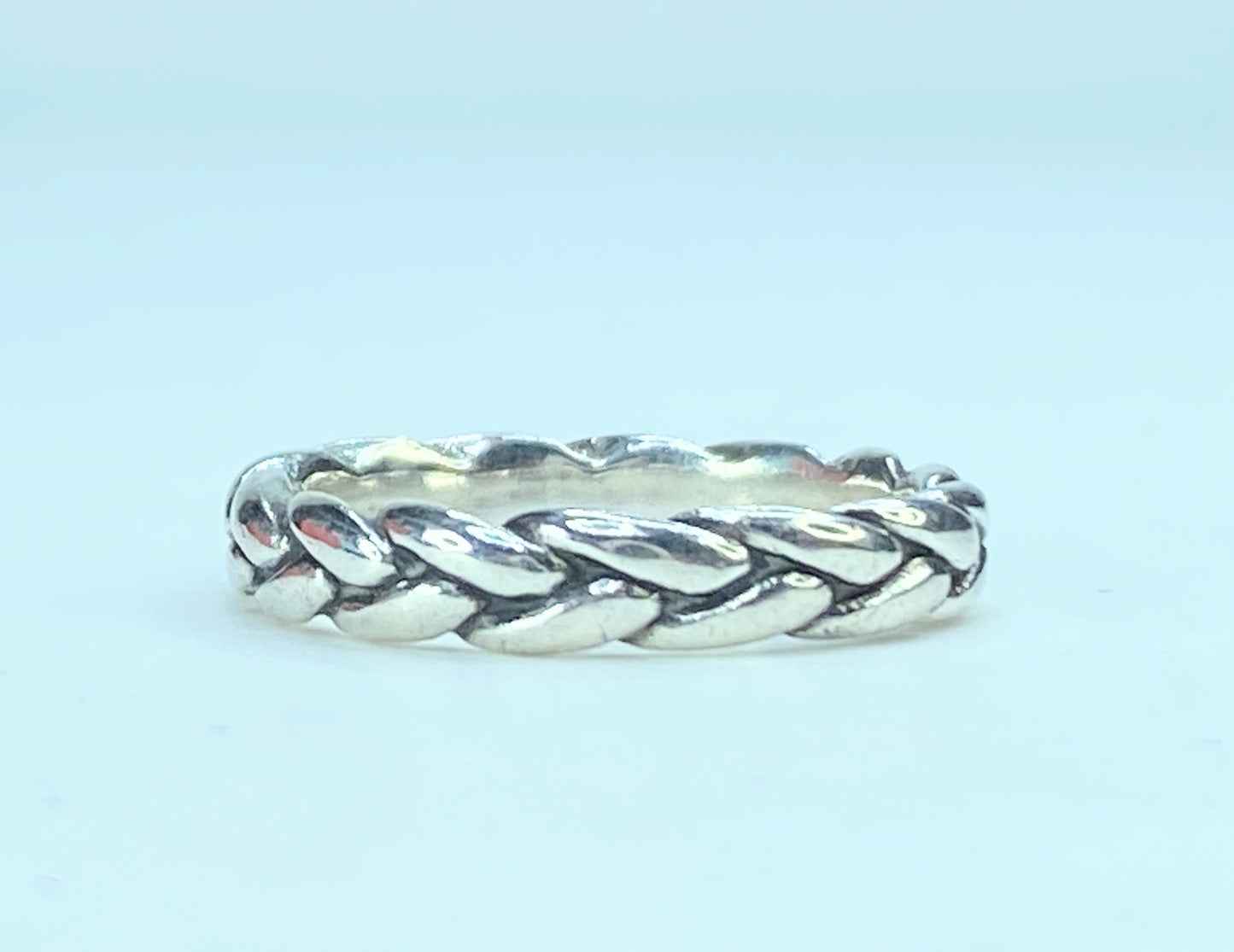 James Avery 3.7mm Celtic braided ring with box size 6 2.9g JR9793