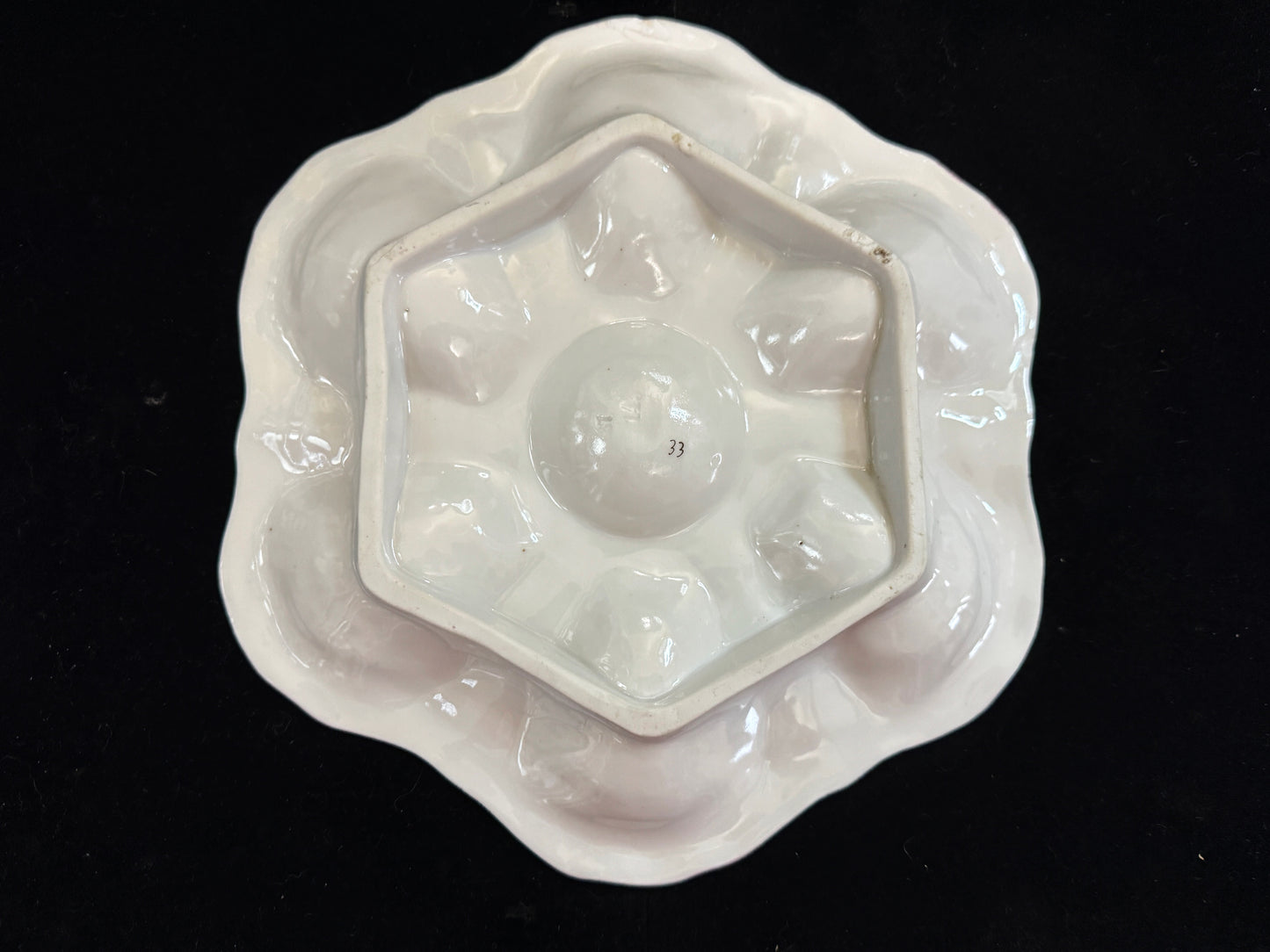 Antique Art Nouveau Hand Painted Calla Lily Porcelain Oyster Plate 9.5" A1082
