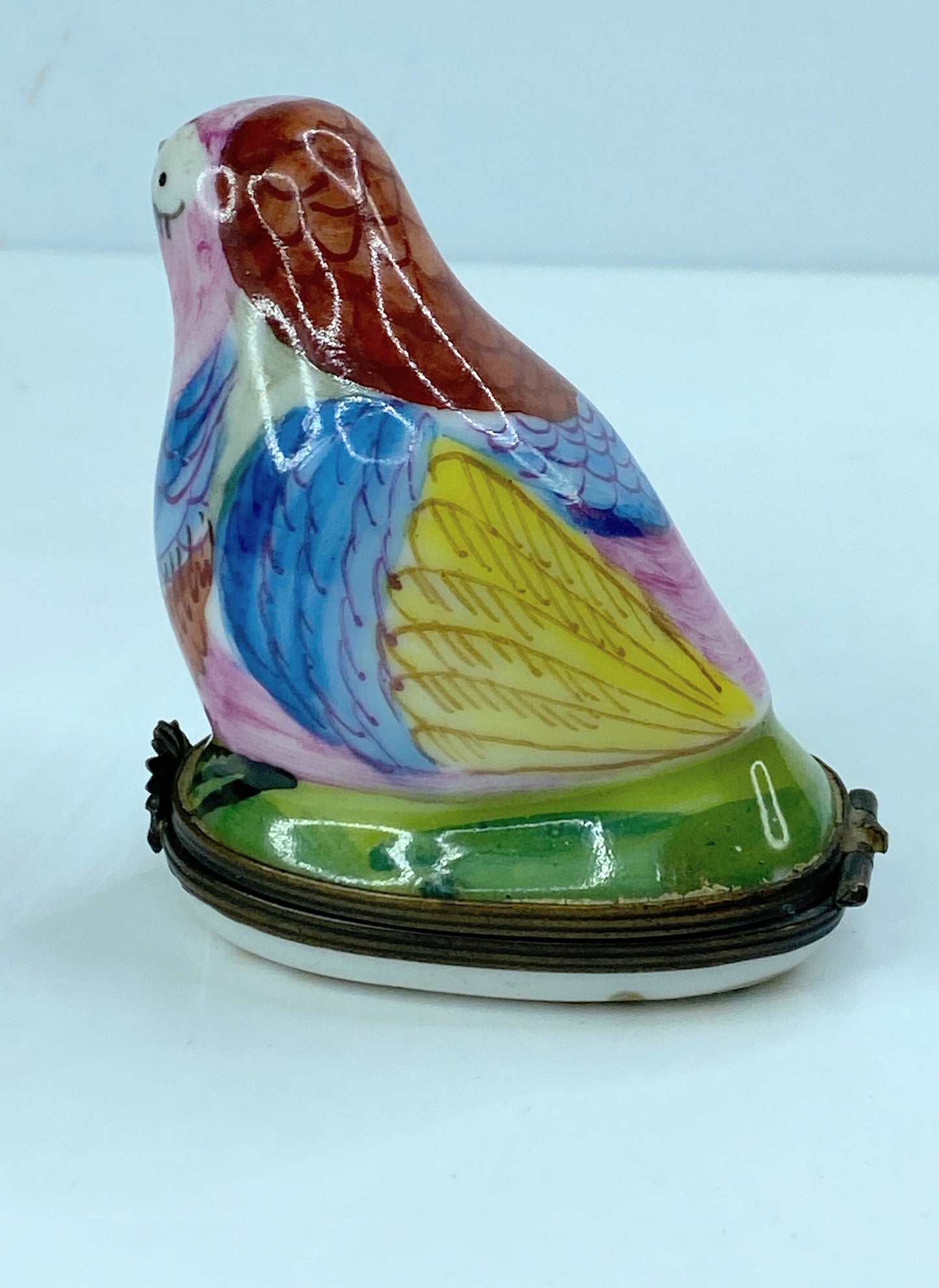 French hand-painted Bird on a Nest enamel trinket box A573