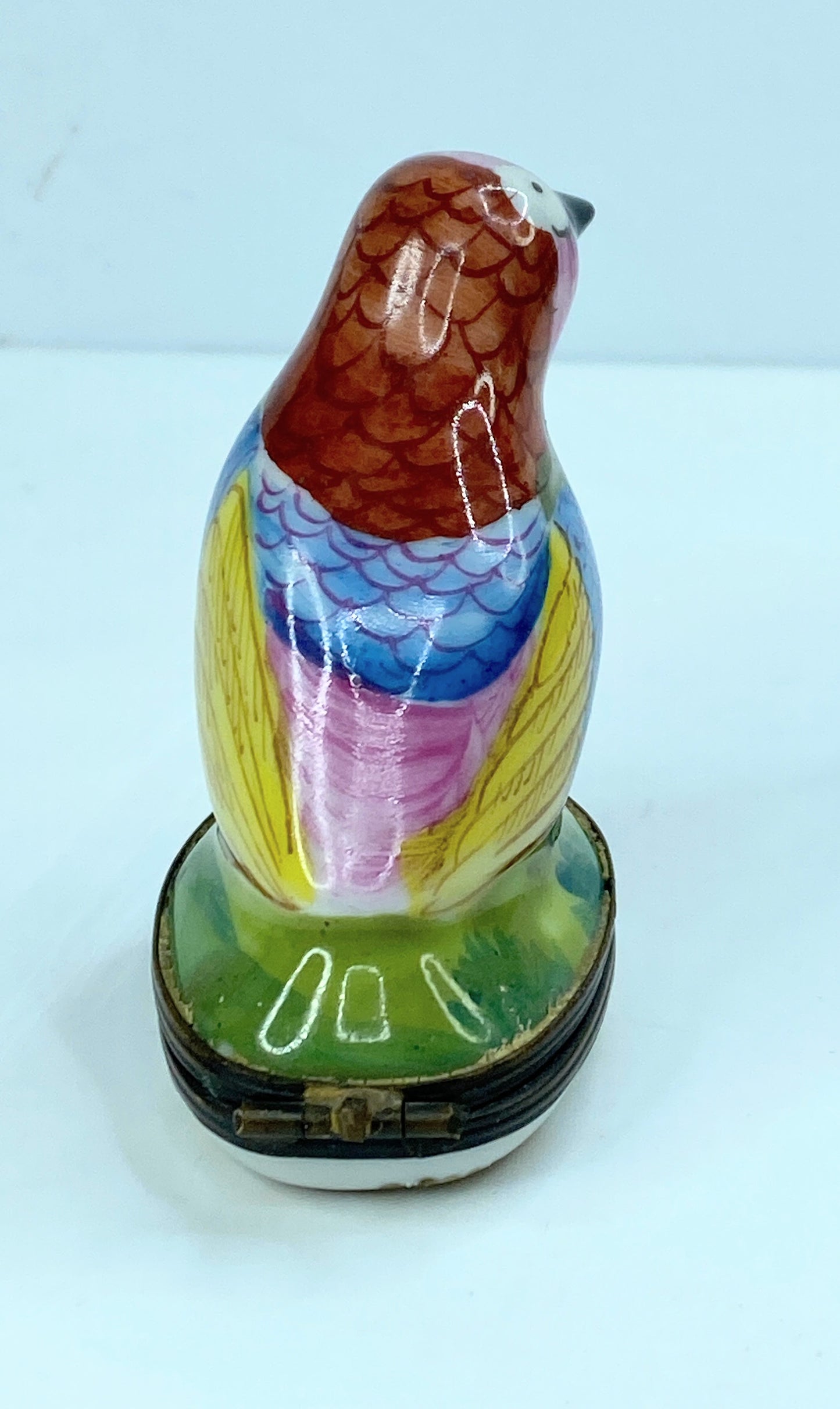 French hand-painted Bird on a Nest enamel trinket box A573