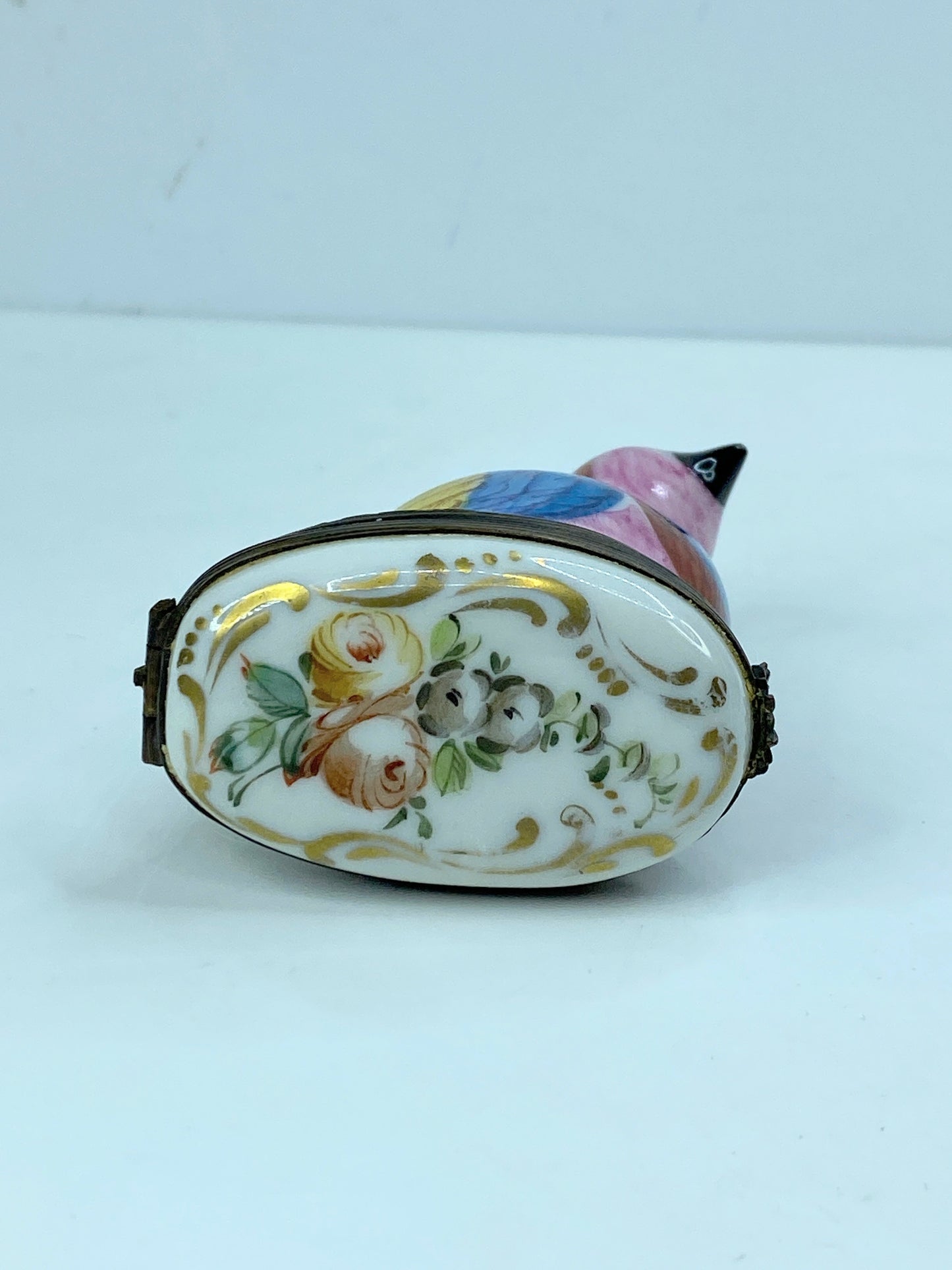 French hand-painted Bird on a Nest enamel trinket box A573
