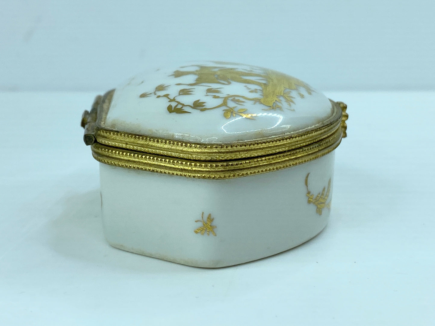 Le Tallec Limoges French HM Porcelain Gilt Trinket Jewelry Box A574