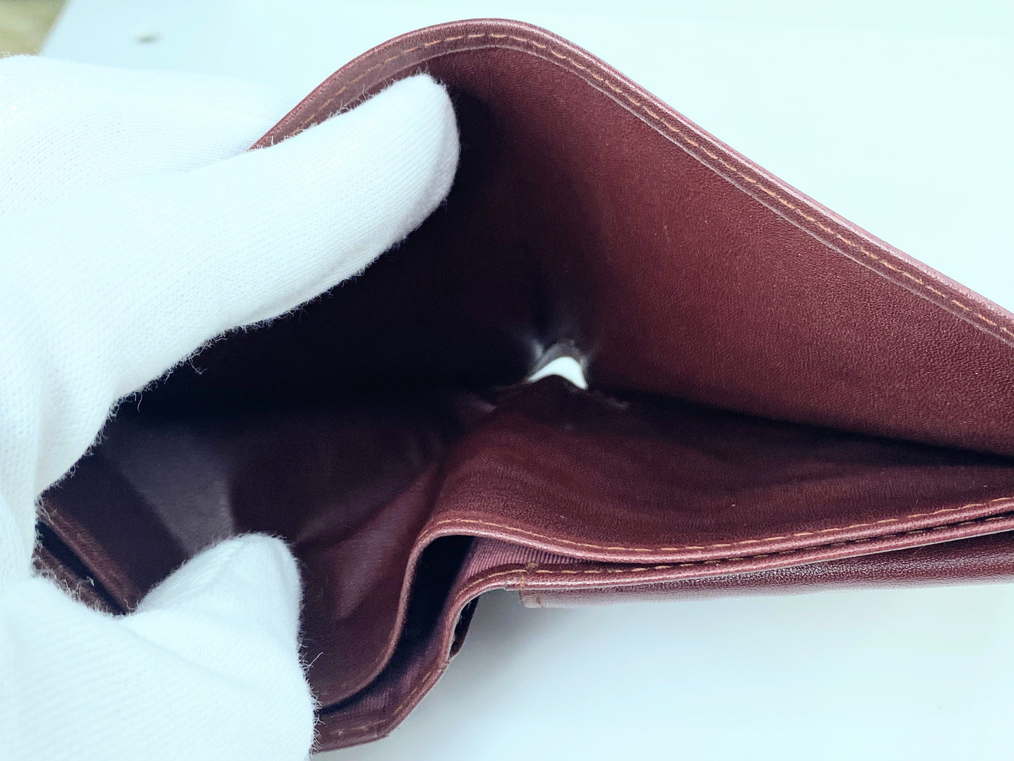 Cartier Bifold Wallet Mastline Bordeaux Leather men's accessory Authentic GS424
