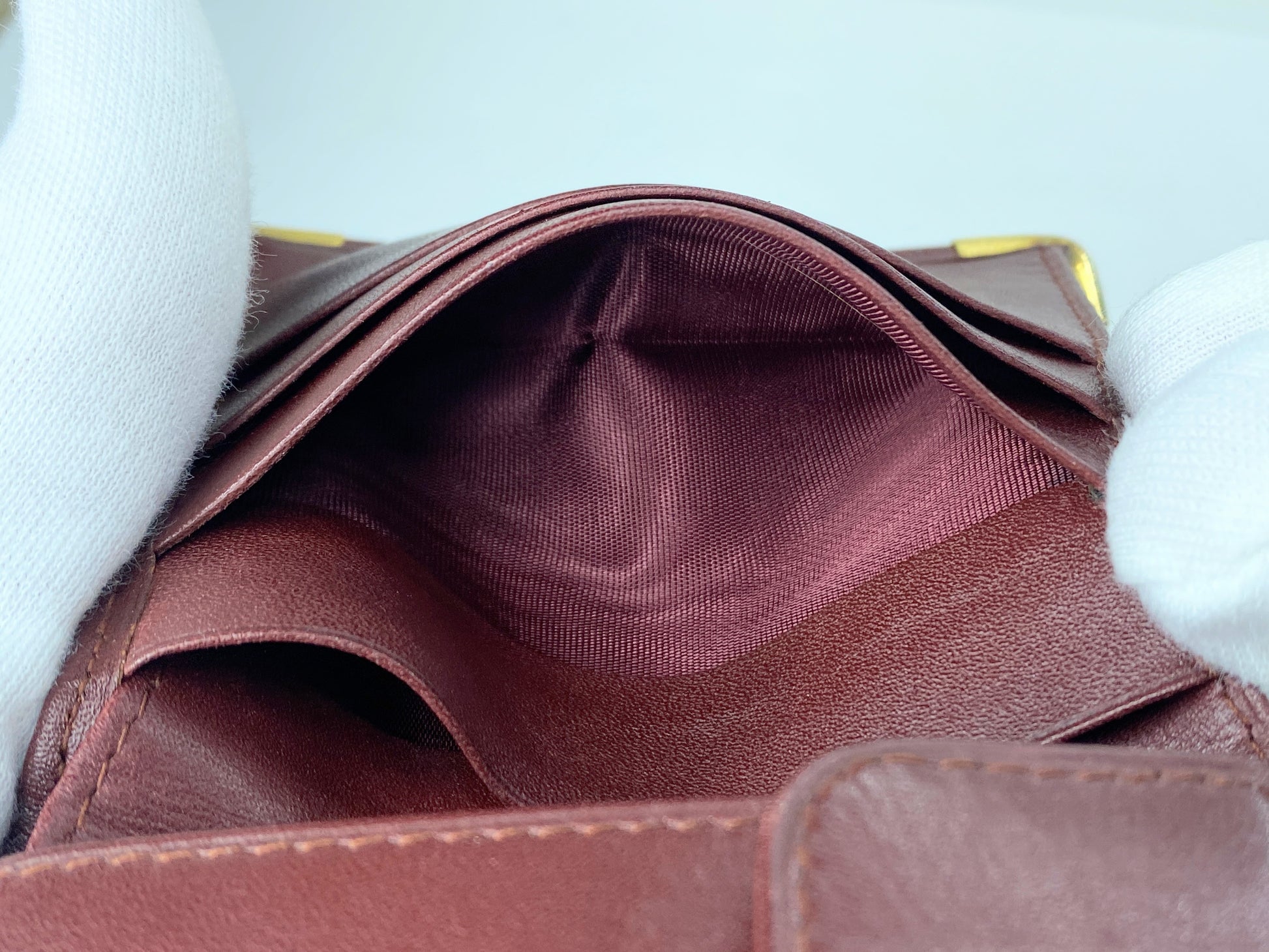 Cartier Bifold Wallet Mastline Bordeaux Leather men's accessory Authentic GS424