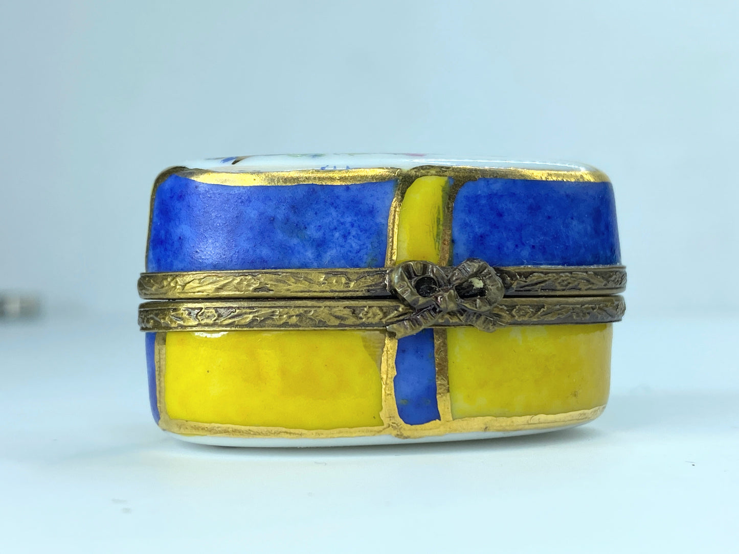 Antique French Porcelain Sevres Miniature trinket Box Yellow & Blue A165