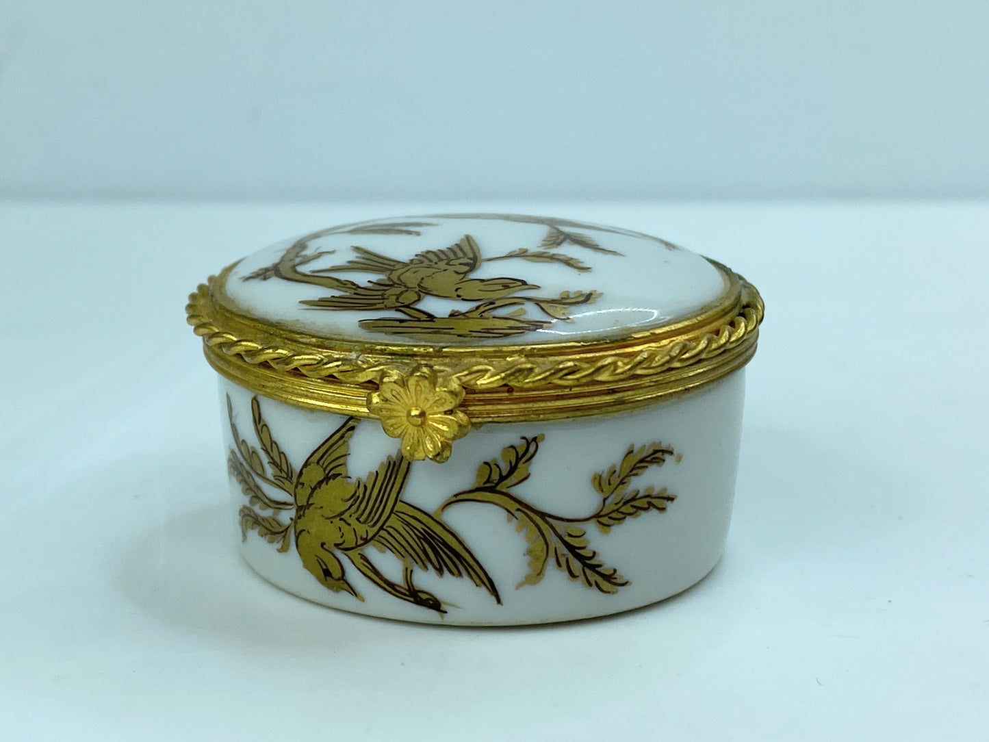 Le Tallec Limoge Paris France Two golden Sparrow trinket box A576