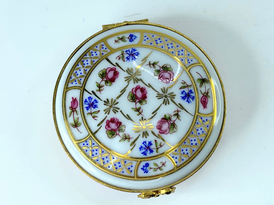 Castel France Peint Main Floral Limoges flat trinket box A166