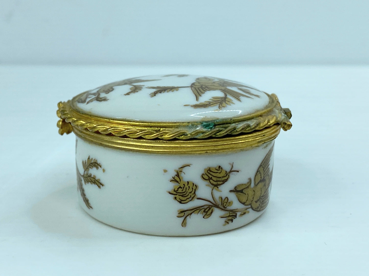 Le Tallec Limoge Paris France Two golden Sparrow trinket box A576