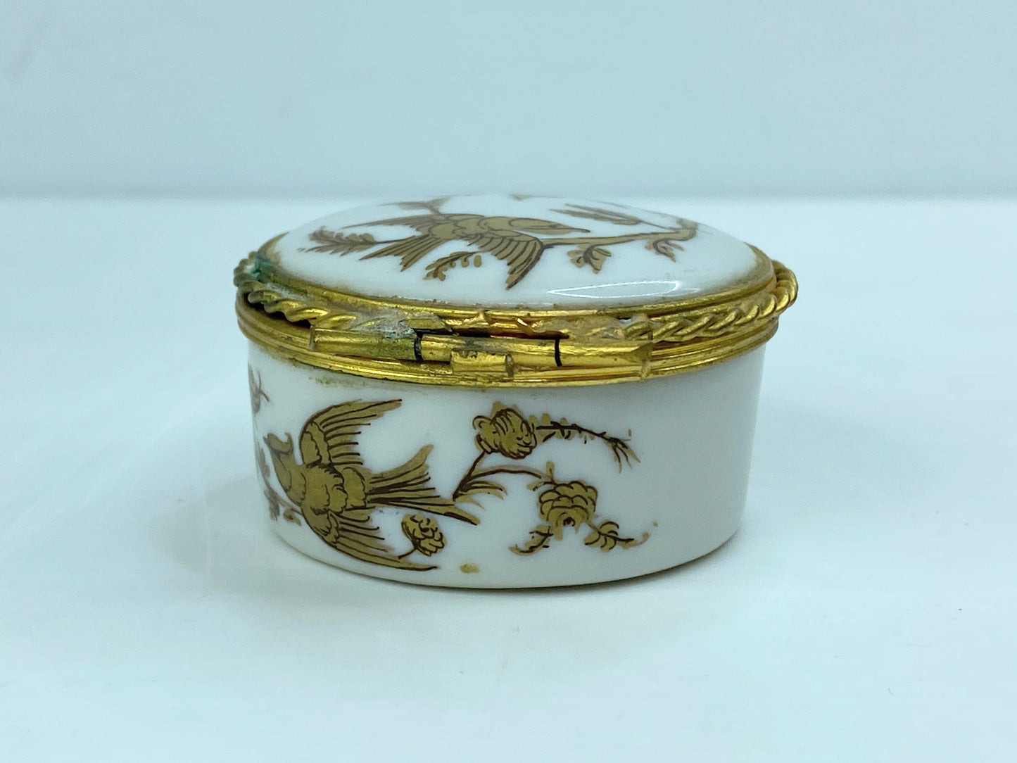 Le Tallec Limoge Paris France Two golden Sparrow trinket box A576