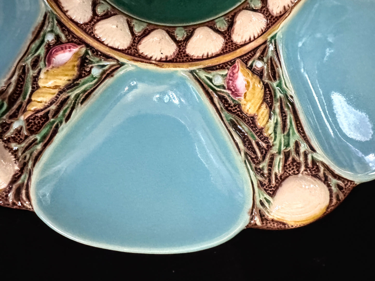 Antique Minton Majolica Turquoise Oyster Plate Shell & Seaweed 9 1/8" A1085