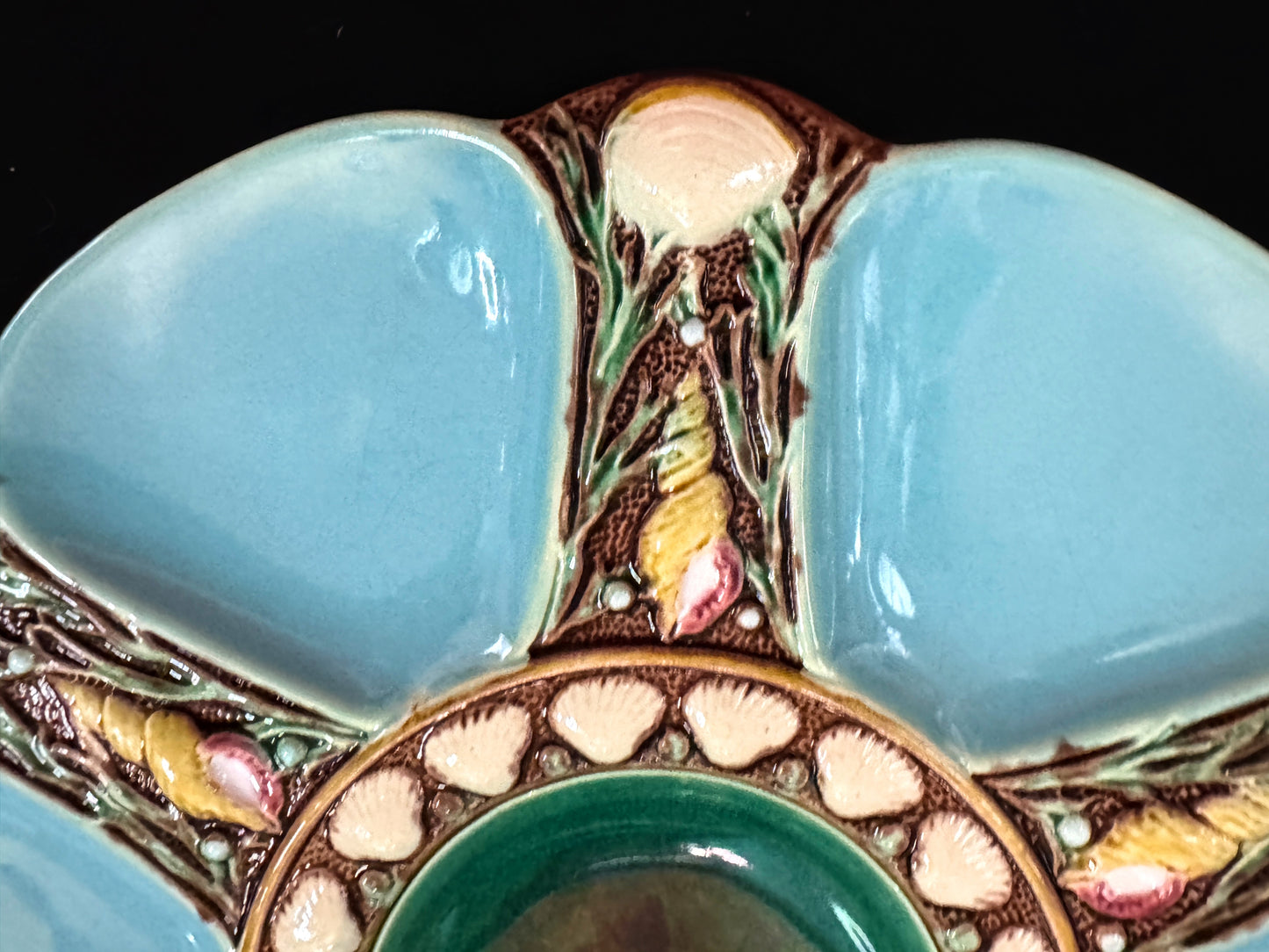 Antique Minton Majolica Turquoise Oyster Plate Shell & Seaweed 9 1/8" A1085
