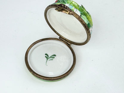 Chamart Limoges "Fresh Vegetable Basket" Tomatoes and pea in original box A651