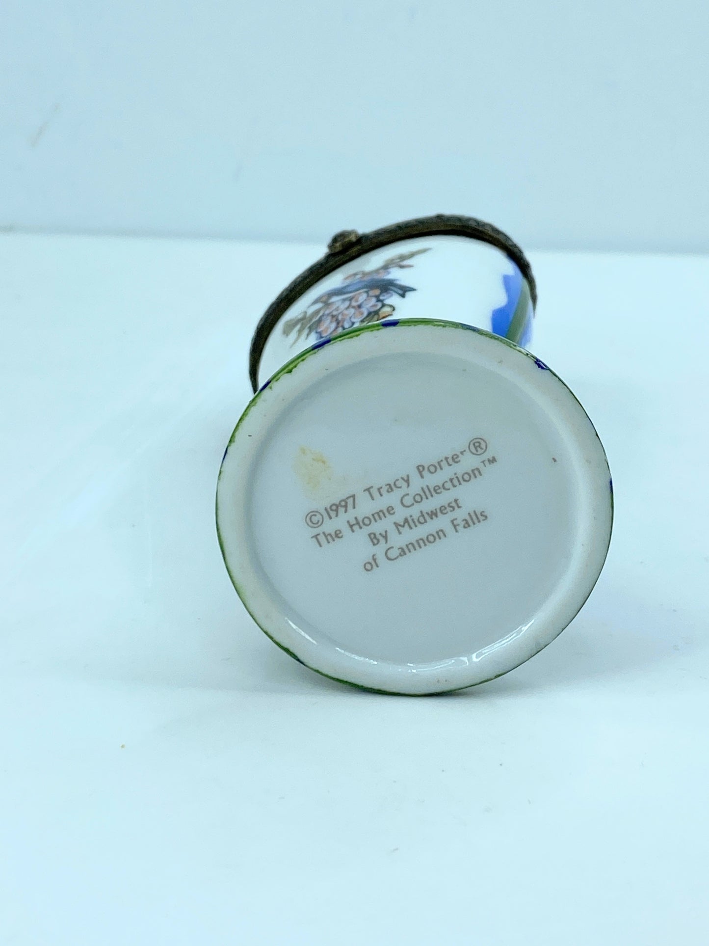 Vase Shaped Trinket Box From The Tracey Porter Collection 1997 4 1/4" A577