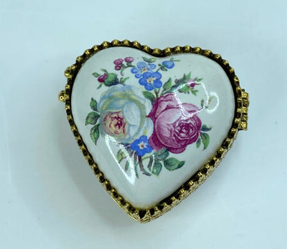 French porcelain Floral design with rose and Forget-Me-Not trinket box A578