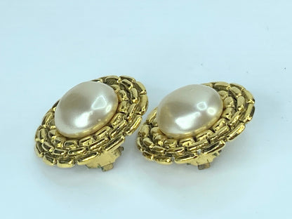 Chanel Gild Interweaved Gold and faux Pearl Earrings with box GS426