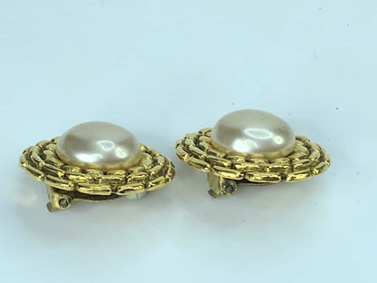 Chanel Gild Interweaved Gold and faux Pearl Earrings with box GS426