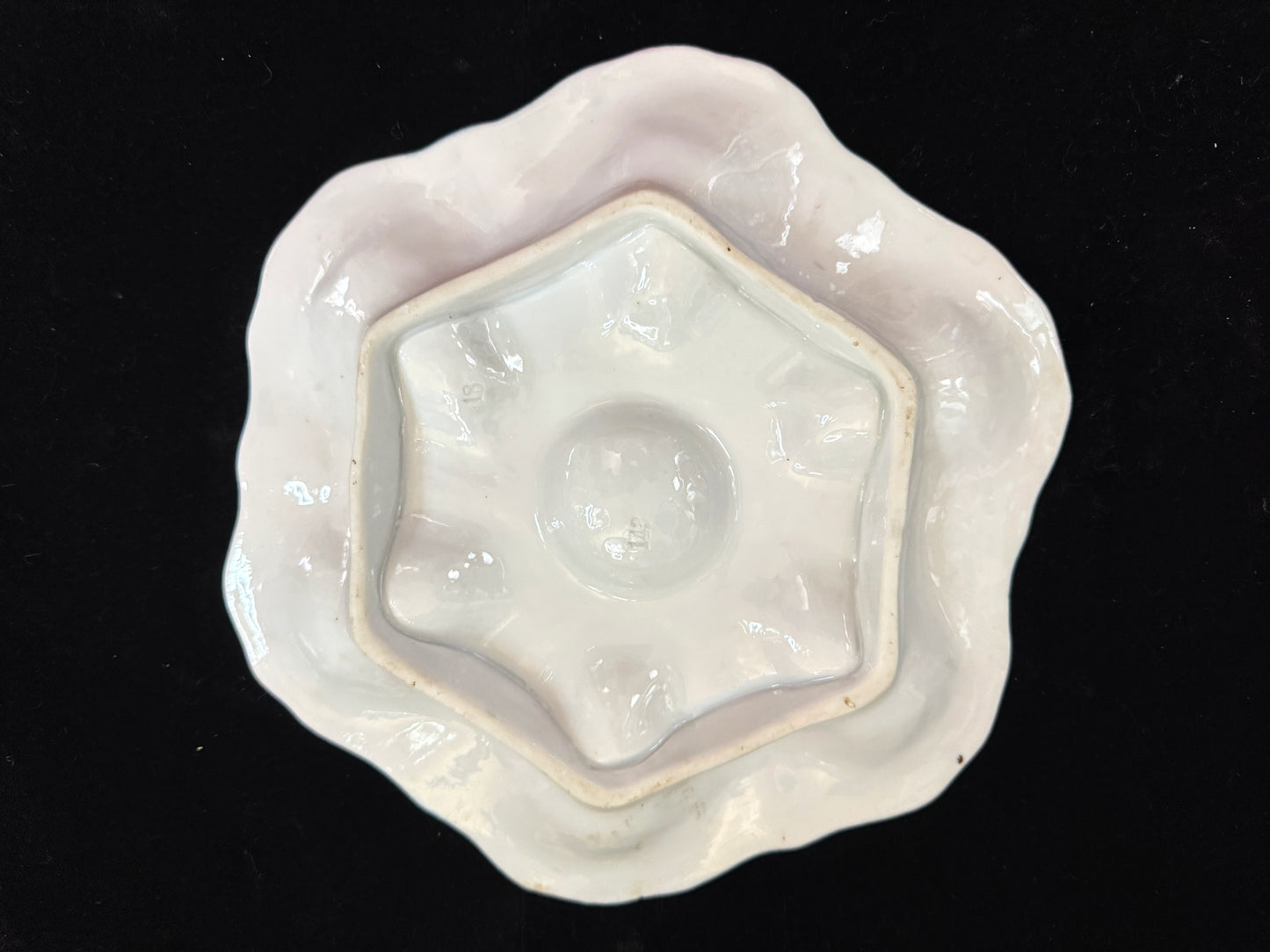 Antique Pastel Pink Green Porcelain Six-Well Oyster Serving Plate 9.5" A1088