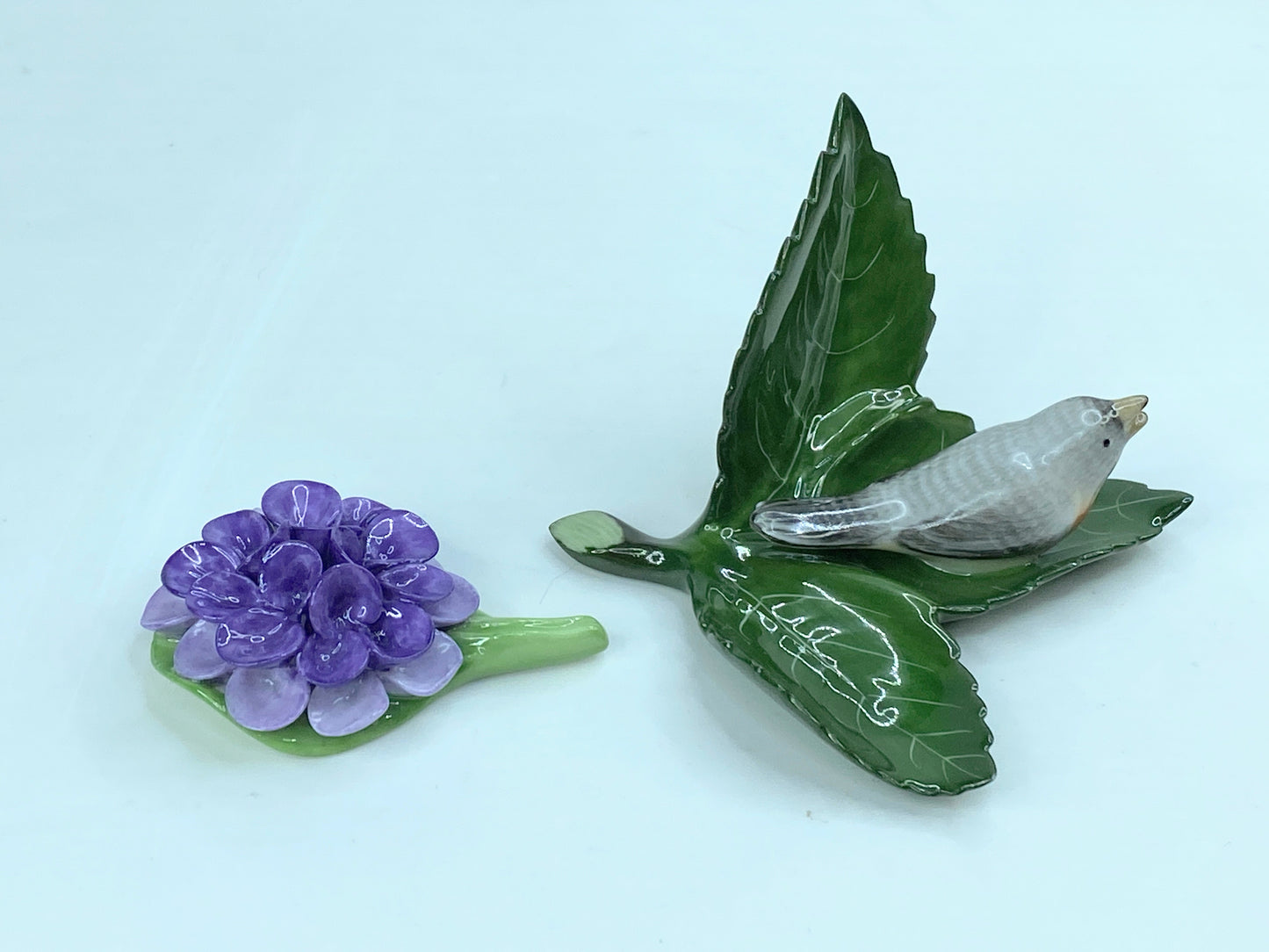 Herend sets, Bird on a Leaf Place Card Holders, Bunch of Violets Bouquet A580