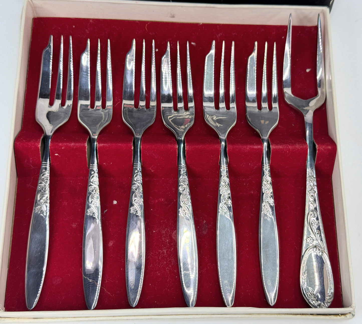 Vintage Cavalier Sheffield Silverplate Fork Set – 8 Pieces SS124