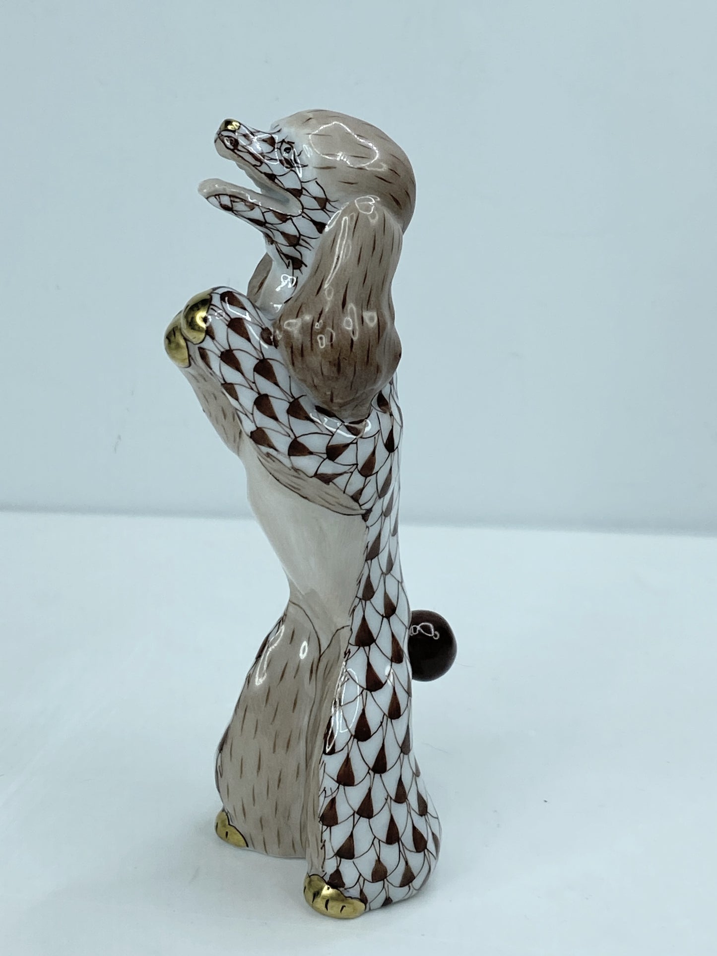 Herend  Fishnet Chocolate, and white begging Poodle Figurine 4" A581