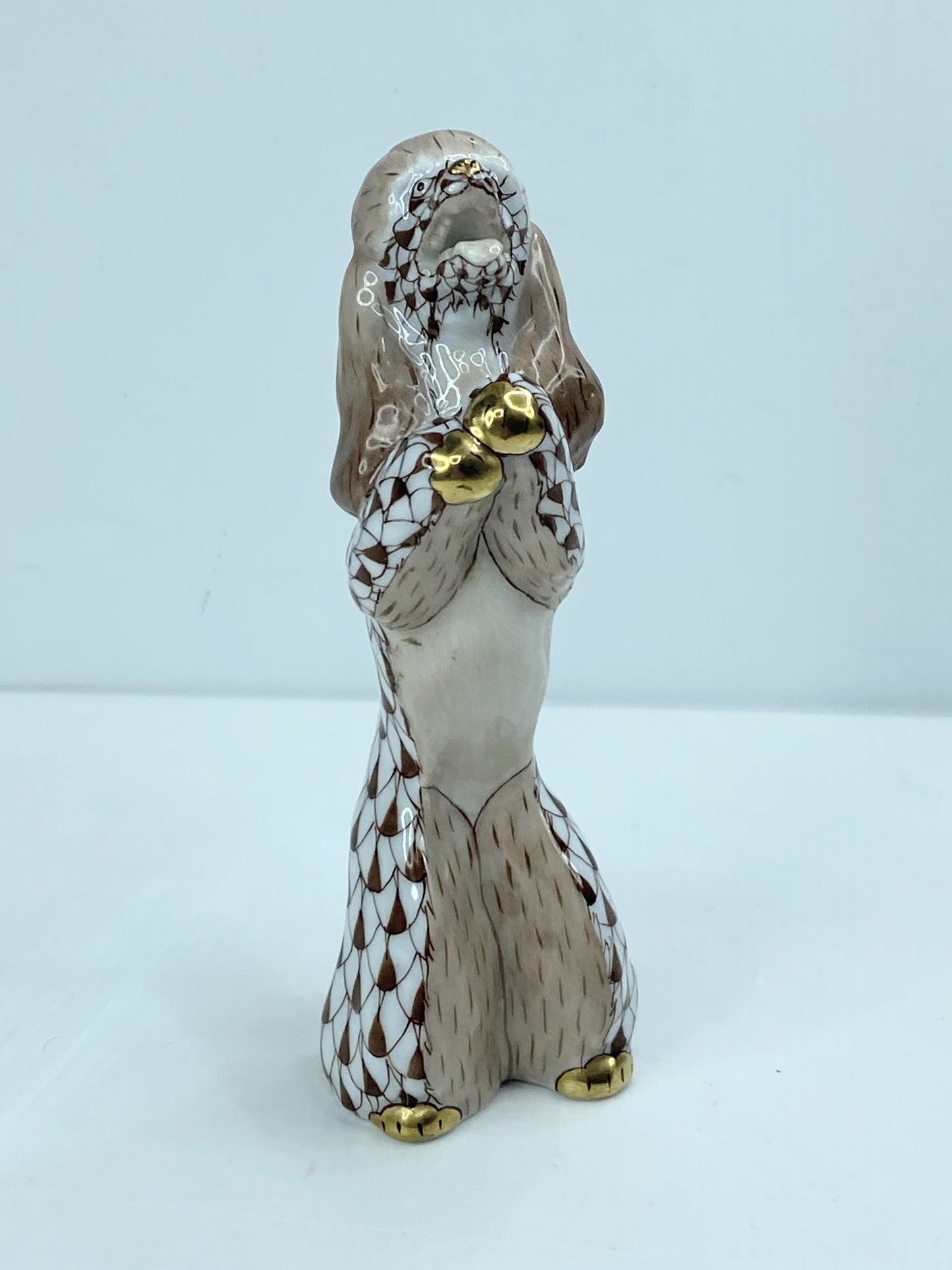 Herend  Fishnet Chocolate, and white begging Poodle Figurine 4" A581
