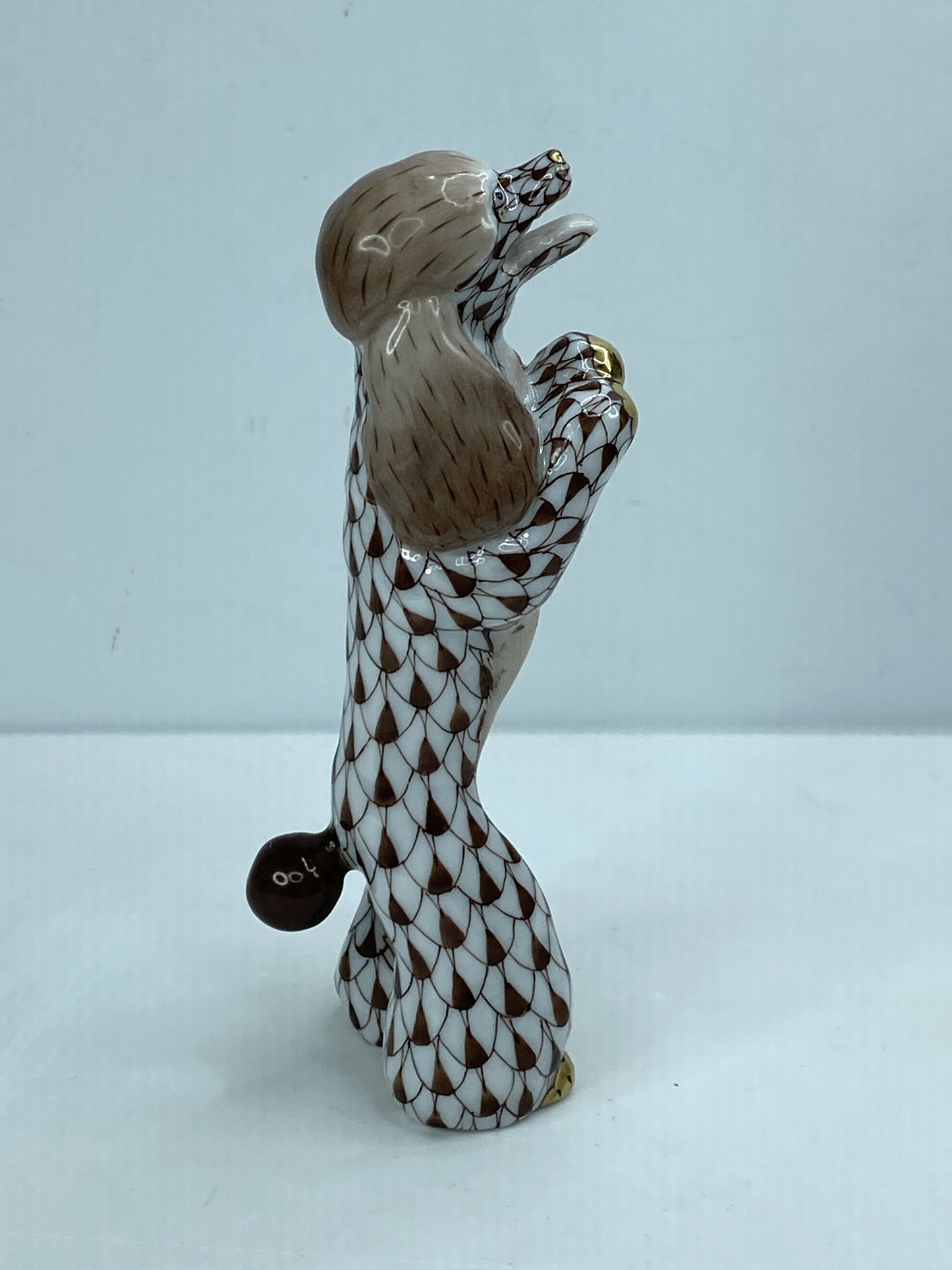 Herend  Fishnet Chocolate, and white begging Poodle Figurine 4" A581