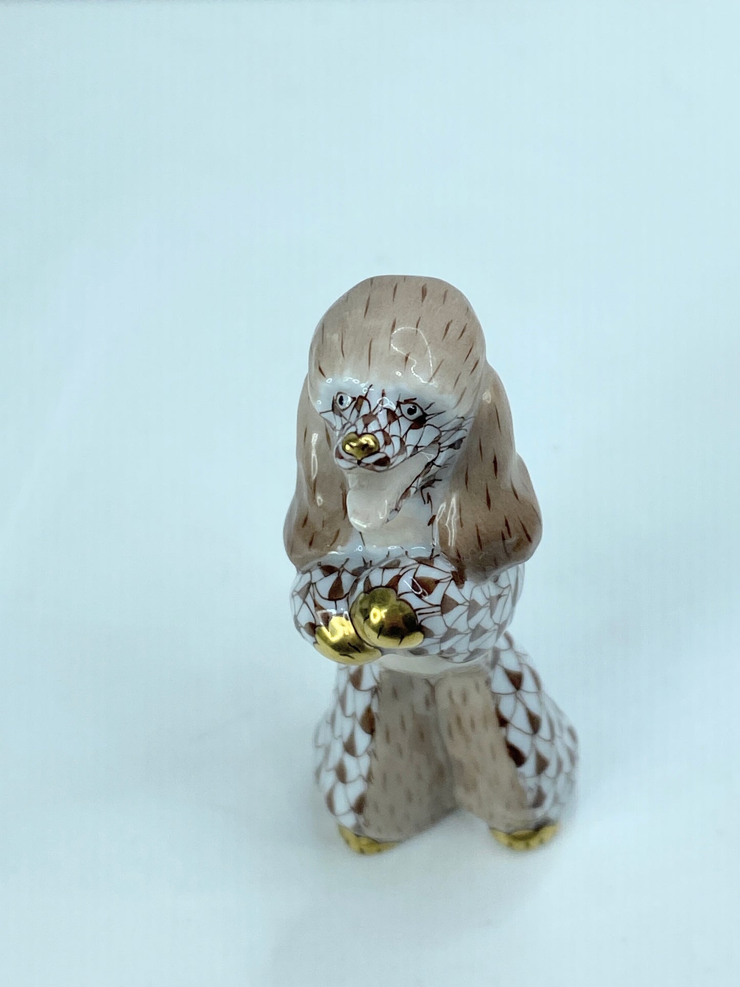 Herend  Fishnet Chocolate, and white begging Poodle Figurine 4" A581