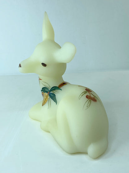 Fenton Custard Uranium Glowy Deer w/ golden pinecone and berry figurine A579
