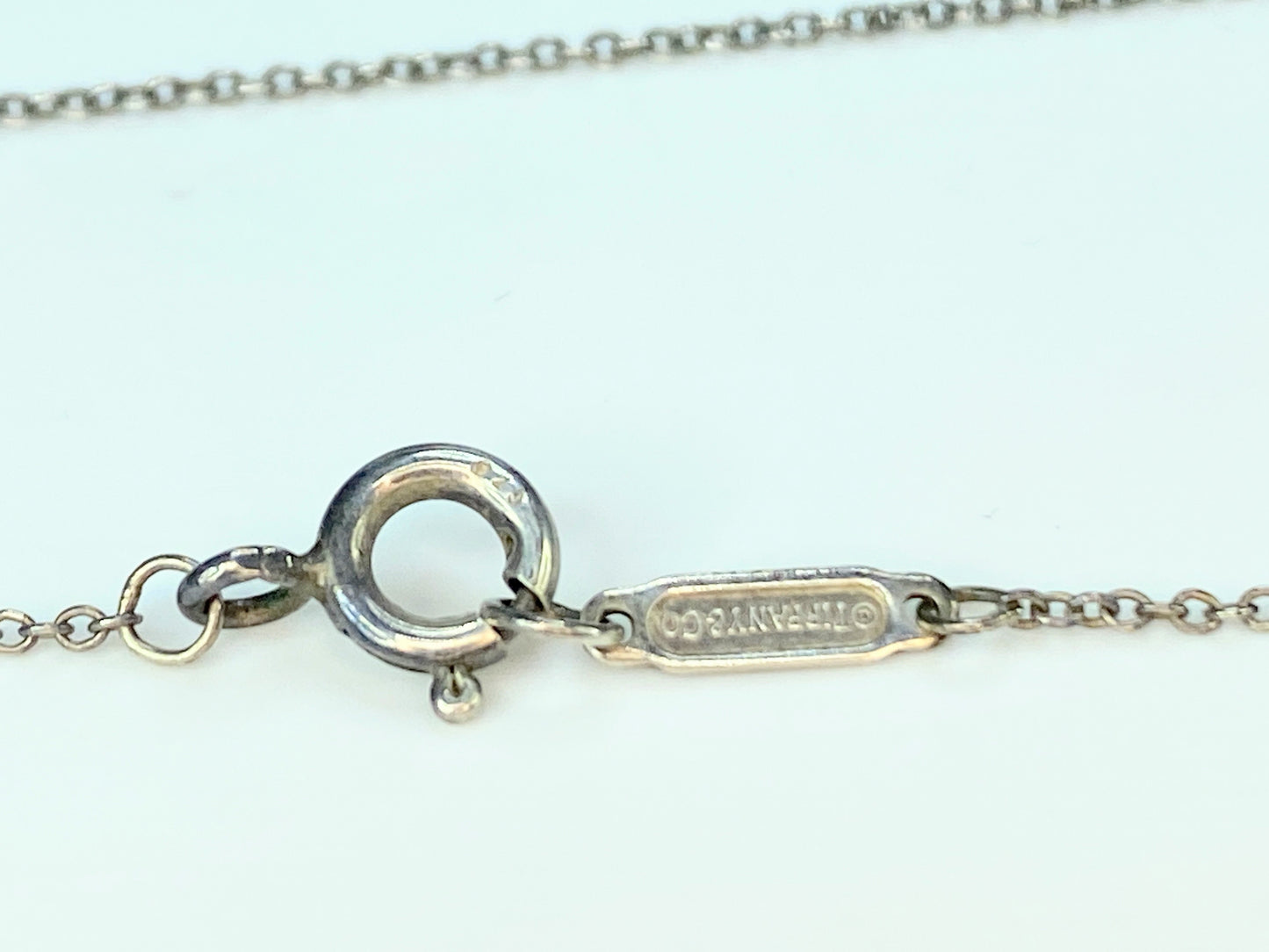 Tiffany & Co. Sterling Initial Letter 'W' Lock Padlock Pendant necklace JR9802