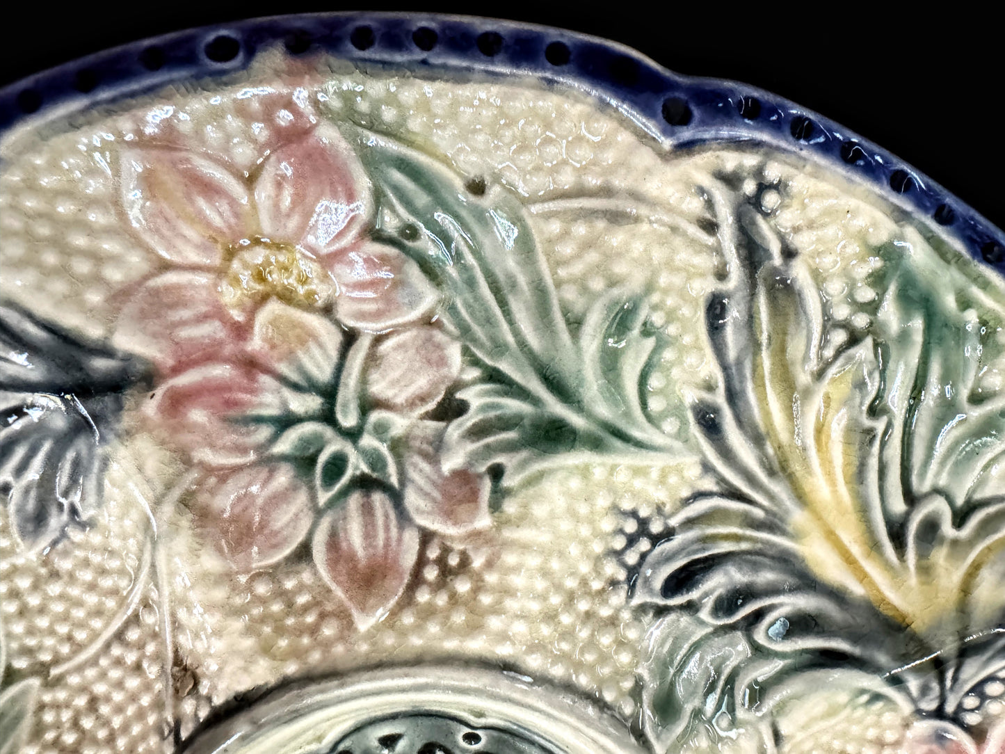 Antique Belgium Majolica Wasmuel Floral Oyster Plate Circa 1890 10" A1094