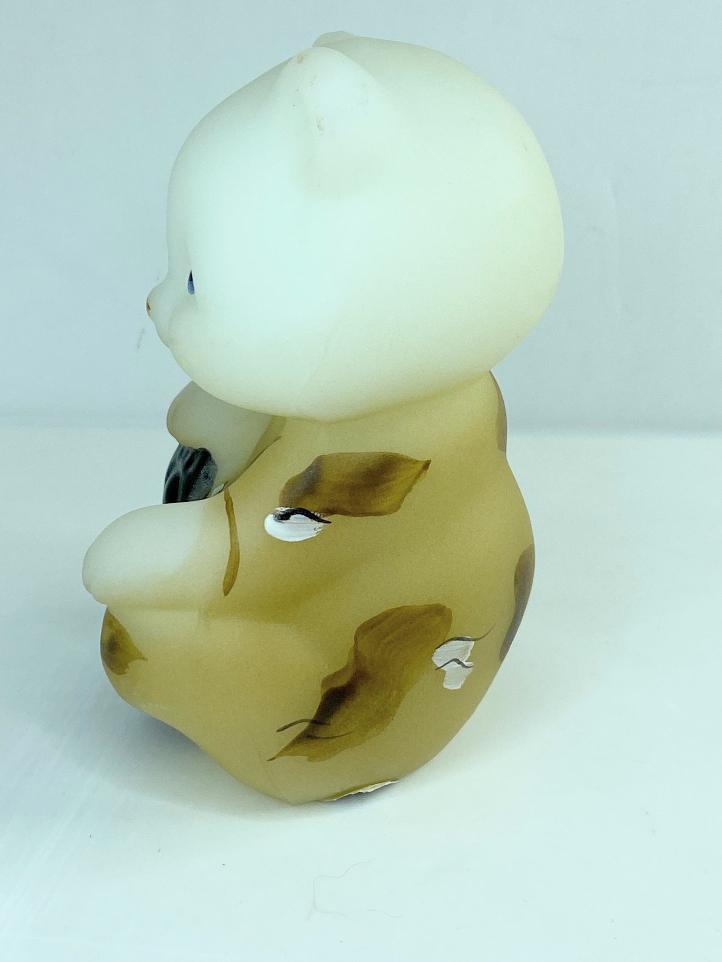 Fenton Art Glass "Schwarz' Bear" figurine, commemorative piece Mint A586