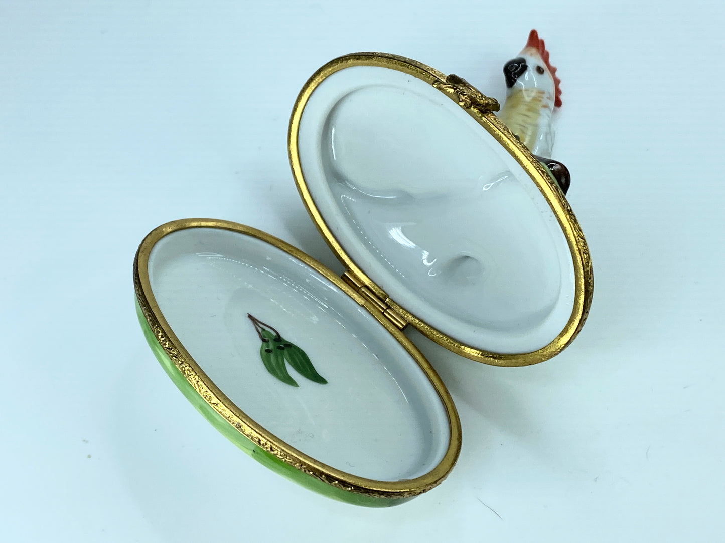 Artoria Cockatoo: Yellow Crest Limoges Box A74