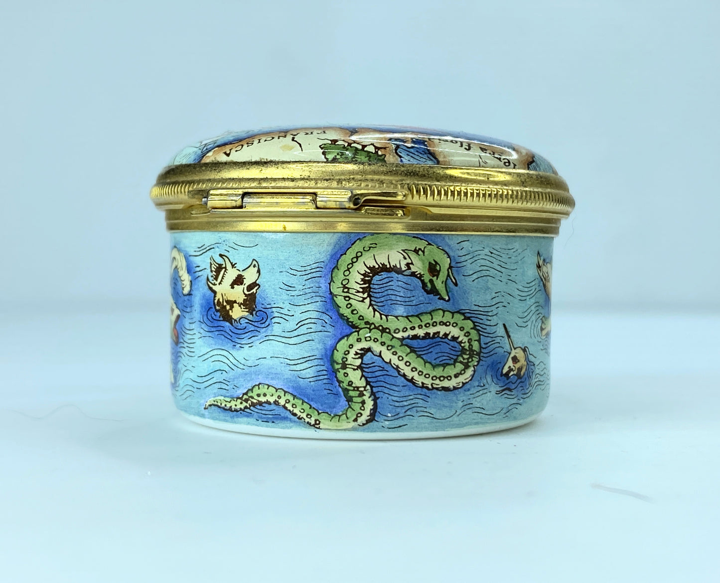 Halcyon Days Enamels trinket box designed by Tiffany & Co. A75