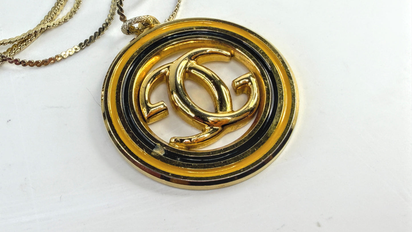 Vintage Gucci Italy Oversized GG Medallion Necklace 24.5" 35.4g GS820