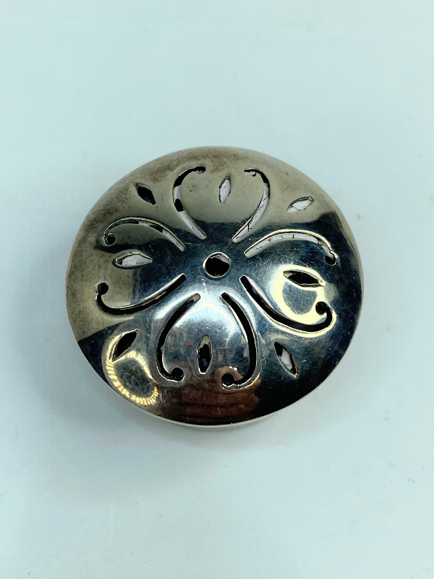 Sterling Silver Mexican Artisan Taxco Domed Openwork Geometric hinged box SS122