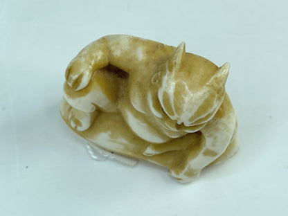 Signed c1920 Hand carved Resin Japanese Netsuke Thunder gold (raiden) A589