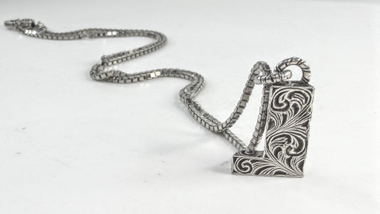 Vintage Gucci Sterling Silver Scroll Letter L Pendant Necklace 18.5" JR1746