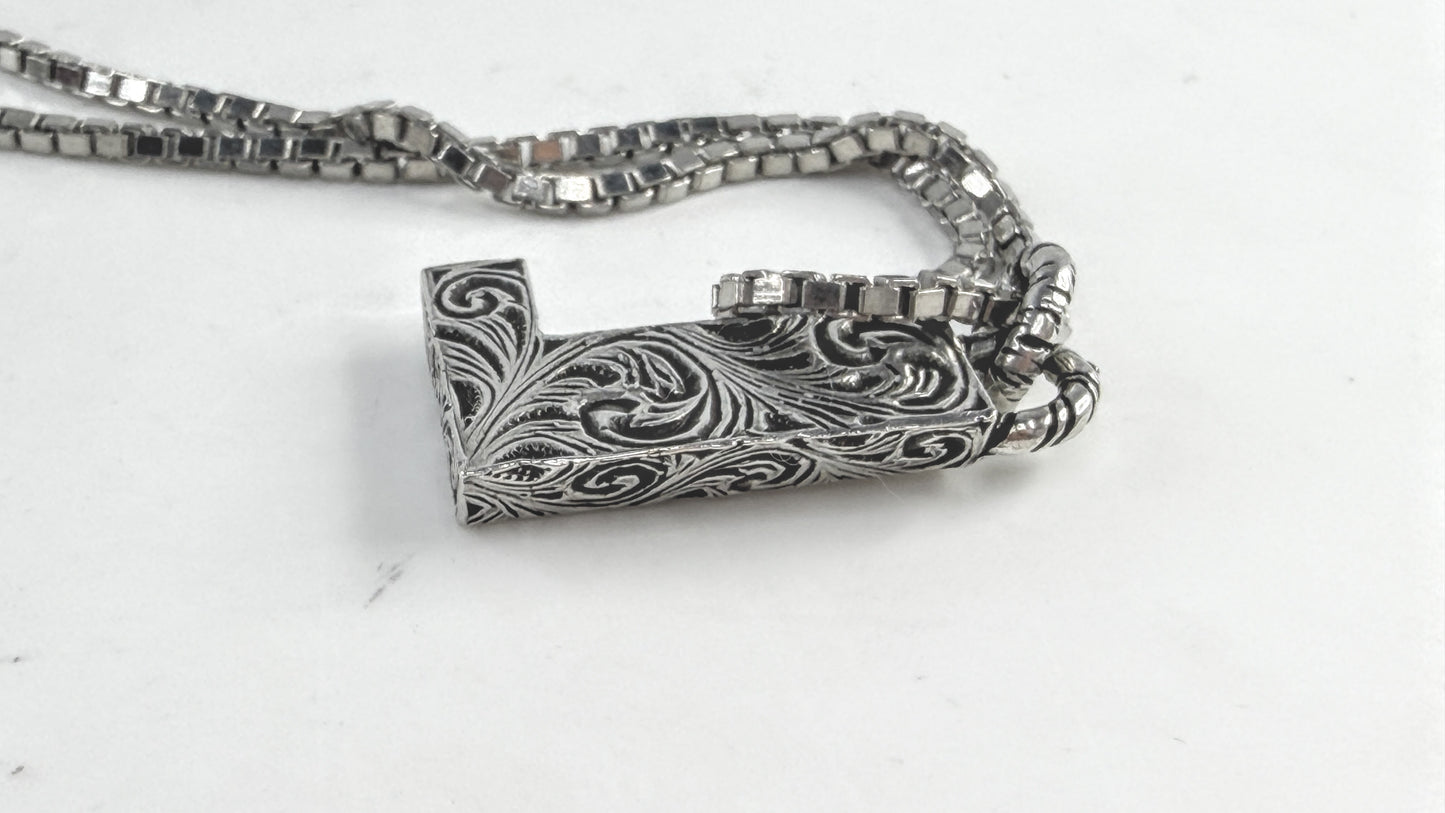Vintage Gucci Sterling Silver Scroll Letter L Pendant Necklace 18.5" JR1746
