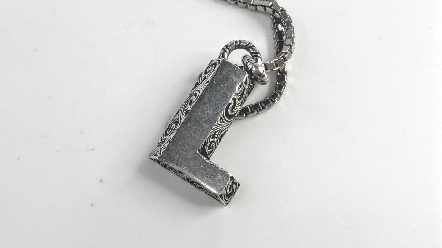 Vintage Gucci Sterling Silver Scroll Letter L Pendant Necklace 18.5" JR1746